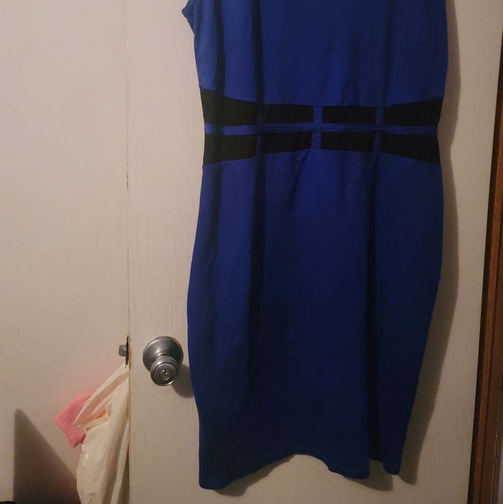 Plus Size Ashley Stewart Blue & Black Midi Dress Size 20. Very comfortable. - Picture 4 of 11